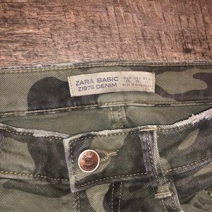 Zara Pants - Zara Camo Jeans in size 4 - only worn once!! Zara Pants - Zara Camo Jeans in size 4 - only worn once!!